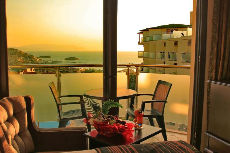 Odelia Resort Hotel 쿠사다시 외부 사진
