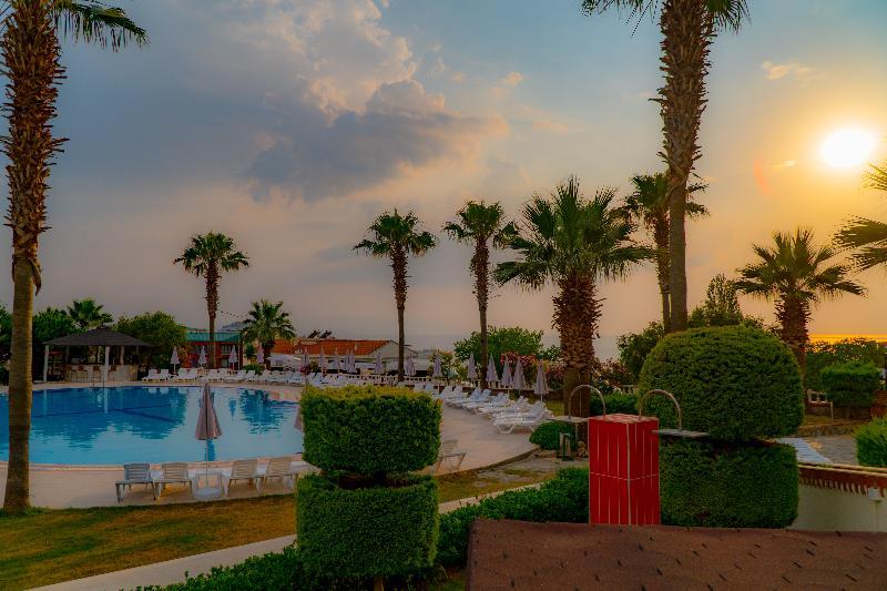Odelia Resort Hotel 쿠사다시 외부 사진